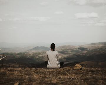 POURQUOI SE FAIRE ACCOMPAGNER DANS LE DEUIL? POURQUOI SE FAIRE ACCOMPAGNER DANS LE DEUIL?